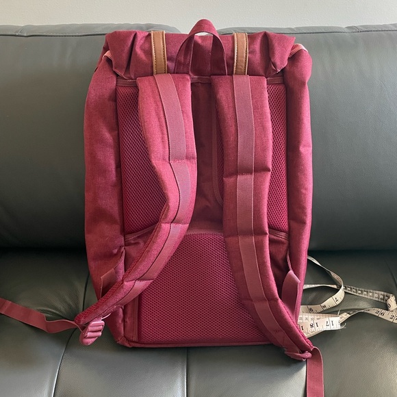 Herschel Backpack - Picture 3 of 4